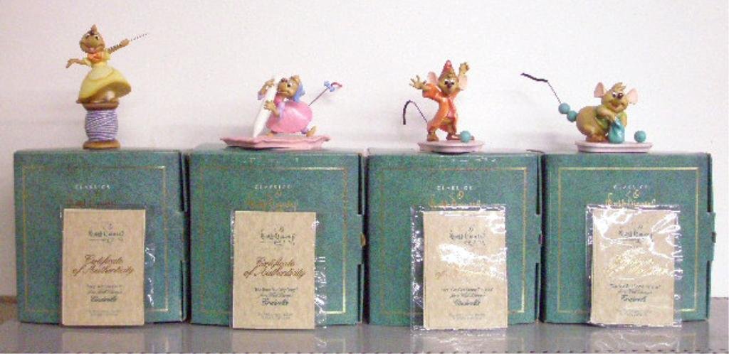 Walt Disney Classics Collection Figurines: Walt Disney Classics Collection Cinderella 5" Needle Mouse "Hey, We Can Do It", 3 1/4" Chalk Mouse "No Time For Dilly-Dally!", 4" Gus "You Go Get Some Trimmin" & 4" Jaq "You Go Get Some Trimmin" porce
