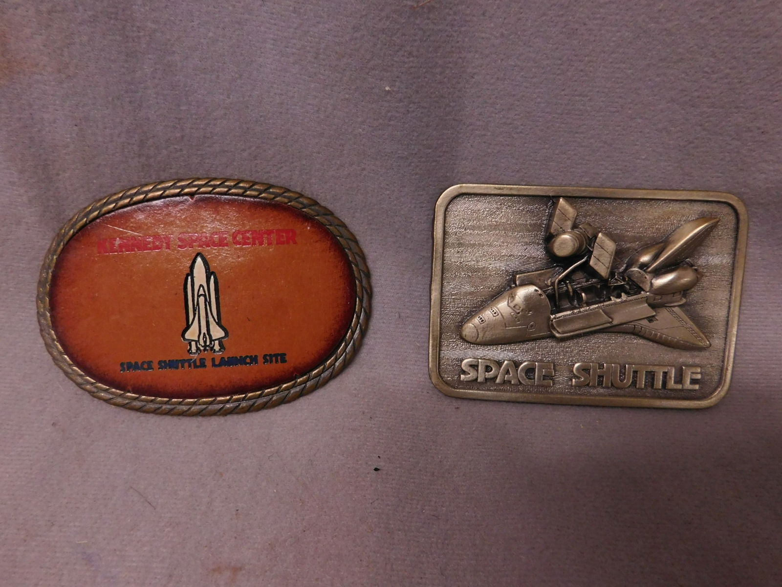 2 Vintage Space Shuttle Belt Buckles (1 of 6)