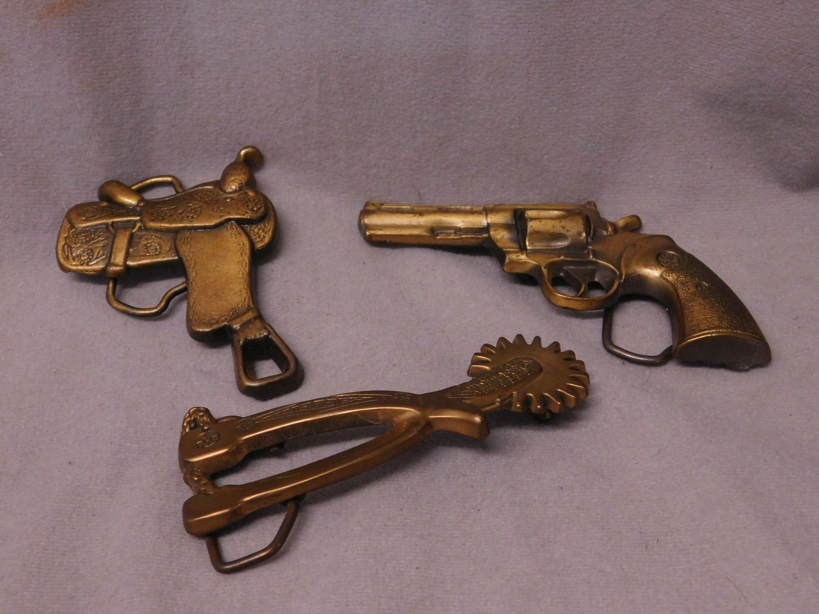 3 Vintage Western Brass Belt Buckler (1 of 7)