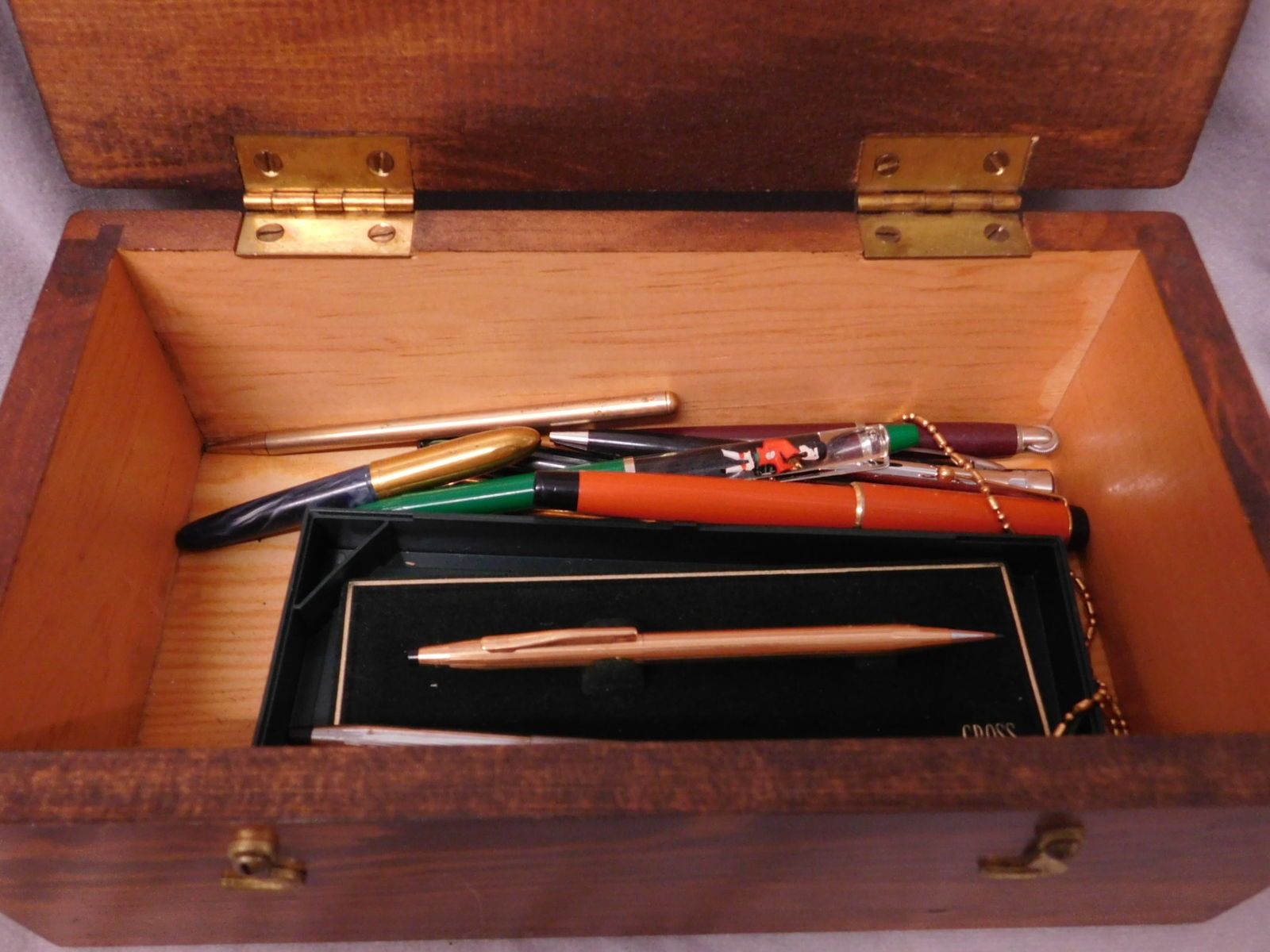 12 Pens / Pencils Group (1 of 8)