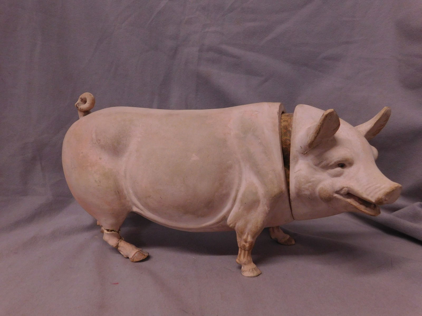 Pig Candy Container (1 of 9)