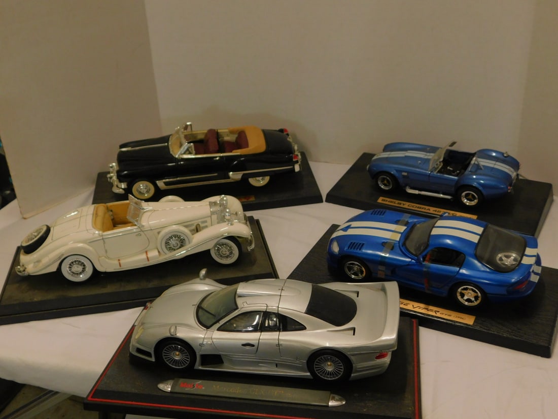5 Die Cast 1:18 Scale Model Cars (1 of 6)