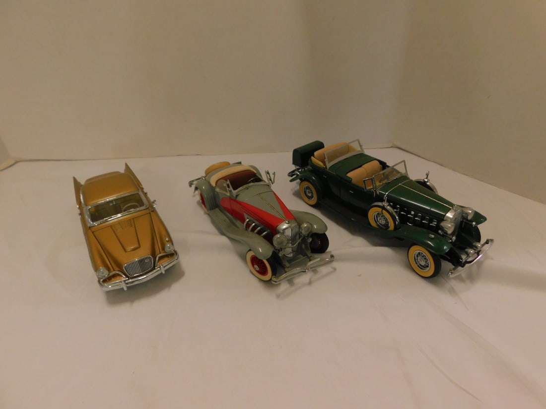 3 Danbury Mint Scale Model Die Cast Cars (1 of 4)