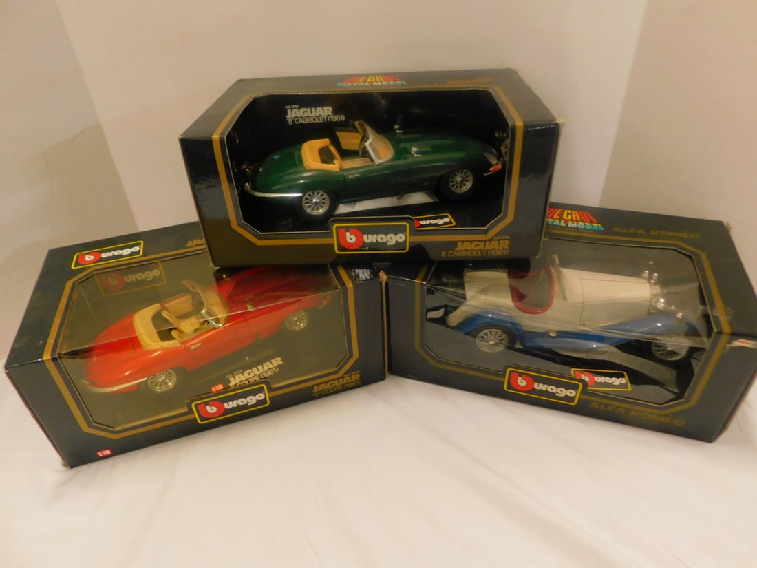 3 Bburago 1:18 Scale Model Cars (1 of 4)