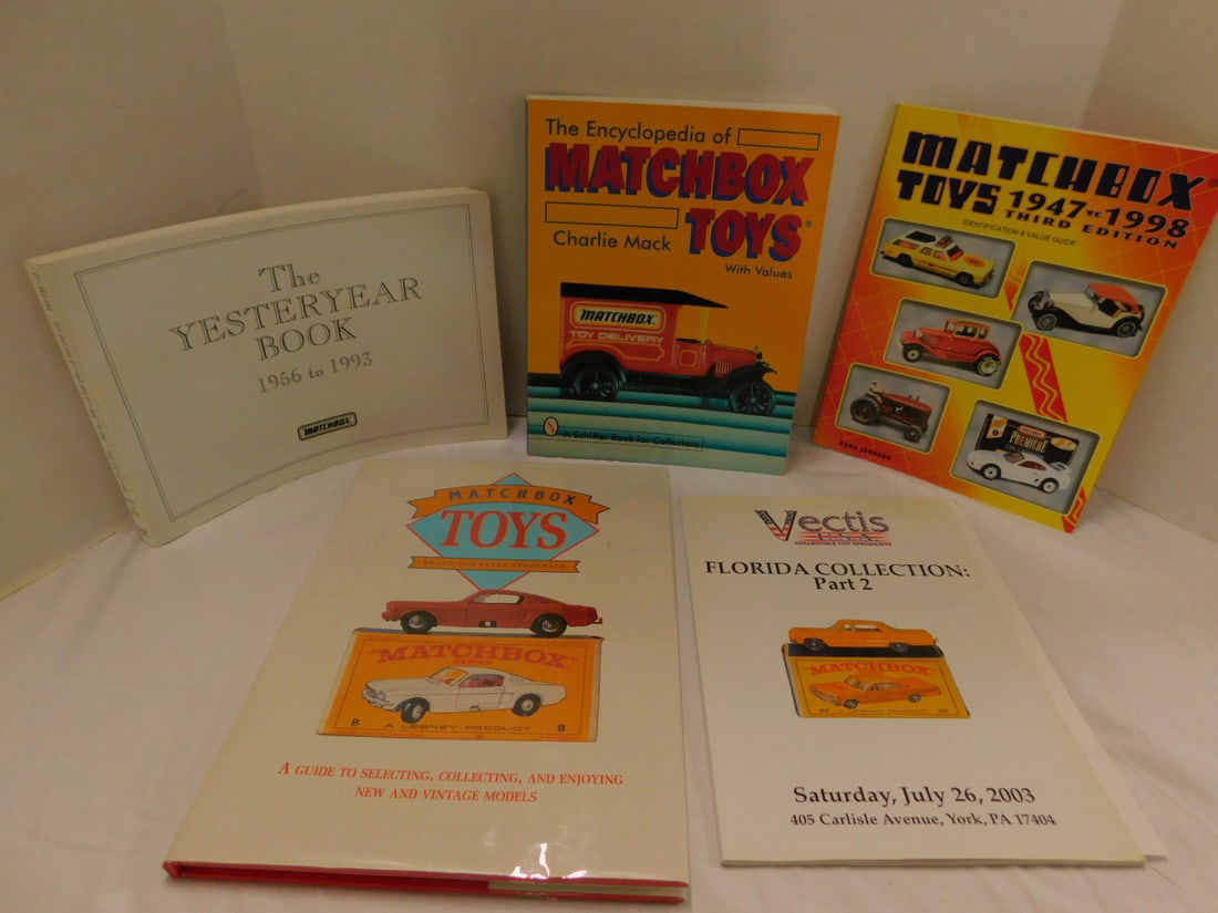 Lot Matchbox Catalog Books (1 of 4)