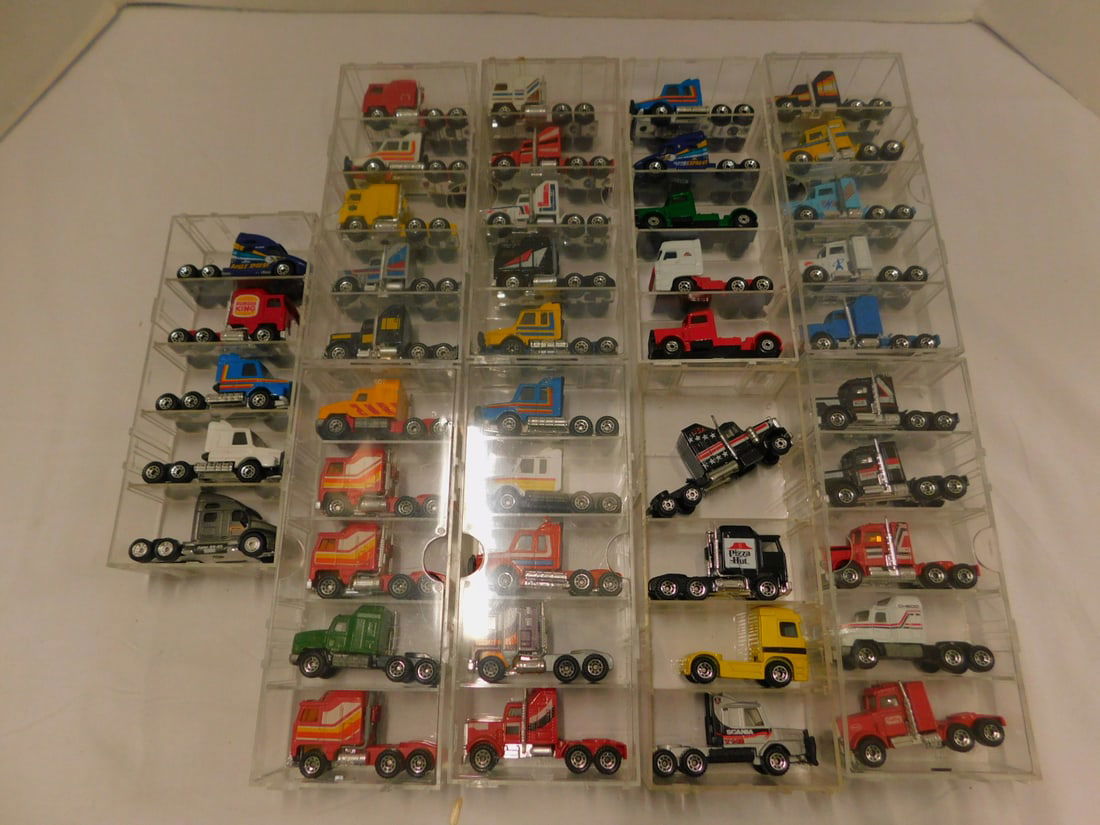 44 Matchbox Big Rig Tractors (1 of 4)