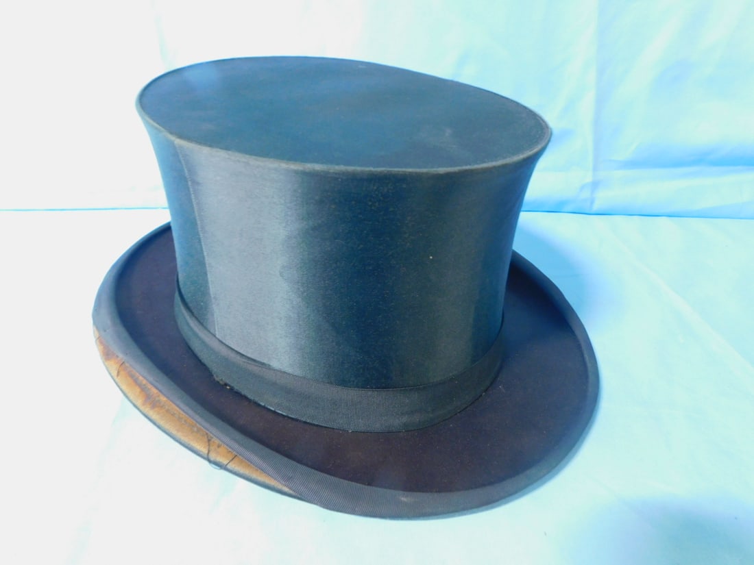 Folding Top Hat (1 of 6)