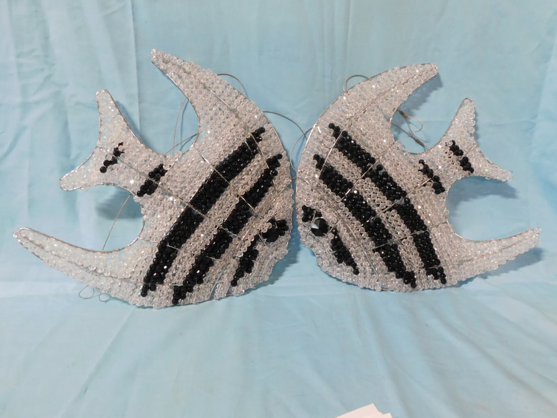 Pr Crystal Wall Hangings (1 of 4)