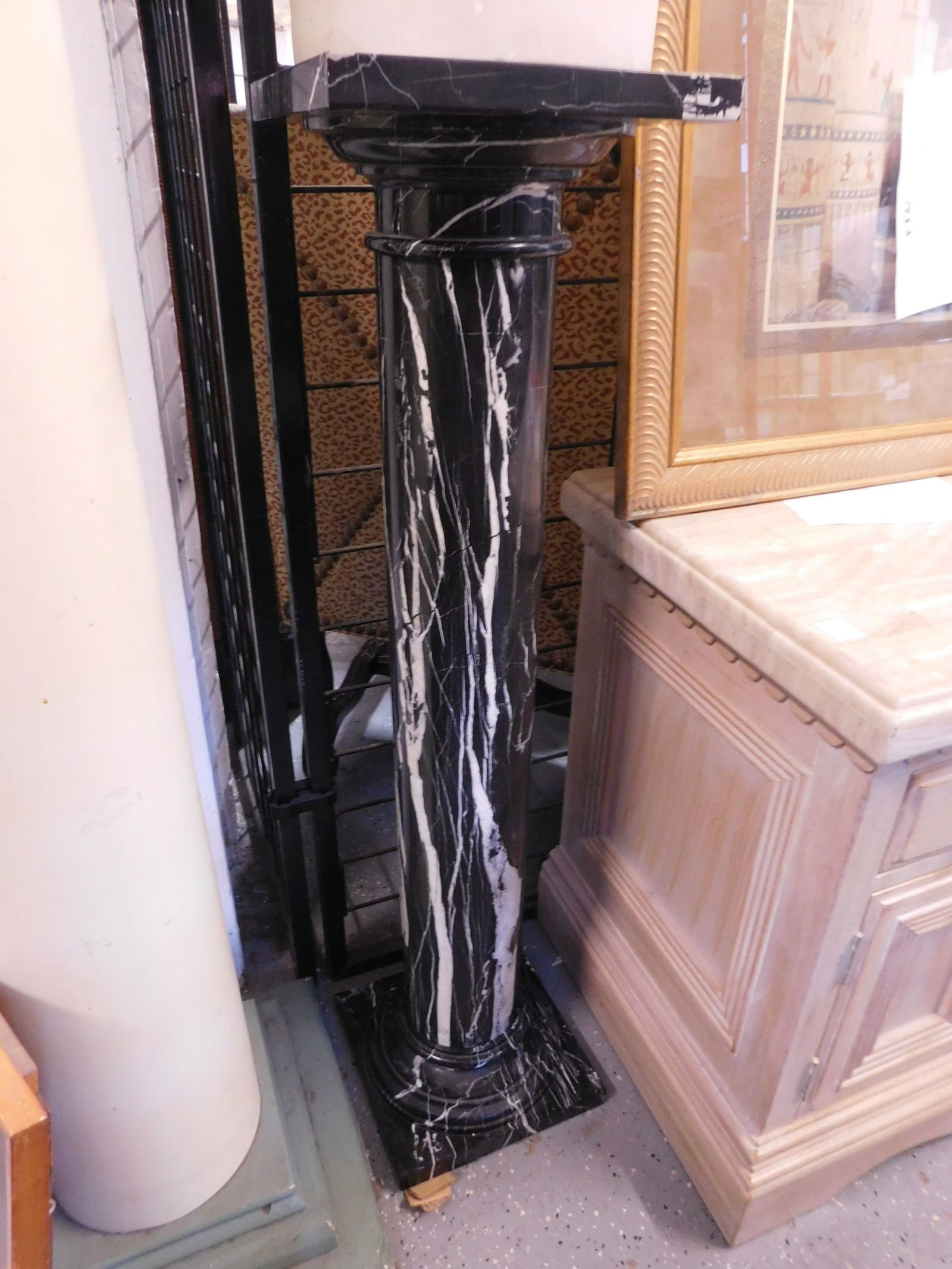 Black Marble Pedestal (1 of 4)