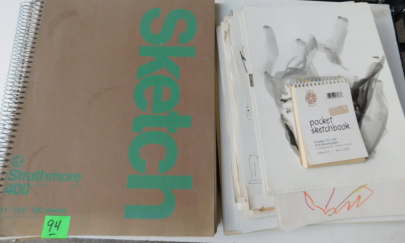 Lot Original Stephen Robin Artwork Sketches: Lot Original Stephen Robin (1944 - 2018), artwork sketches in spiral bound notebooks and other, some loose, all unsigned. Condition: very good For an informative Video on Stephen Robin and many of the