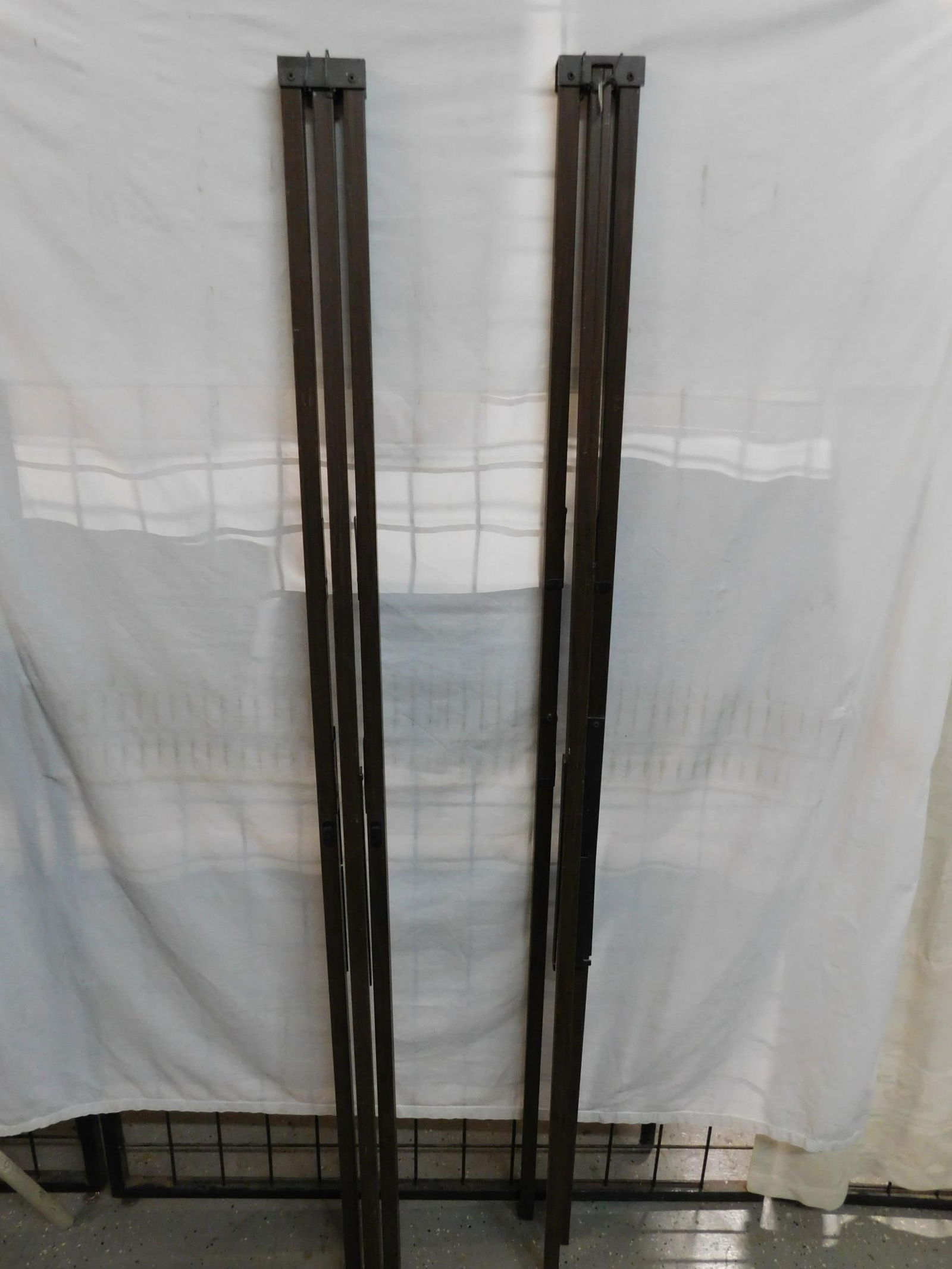 2 Artist Easels (1 of 3)