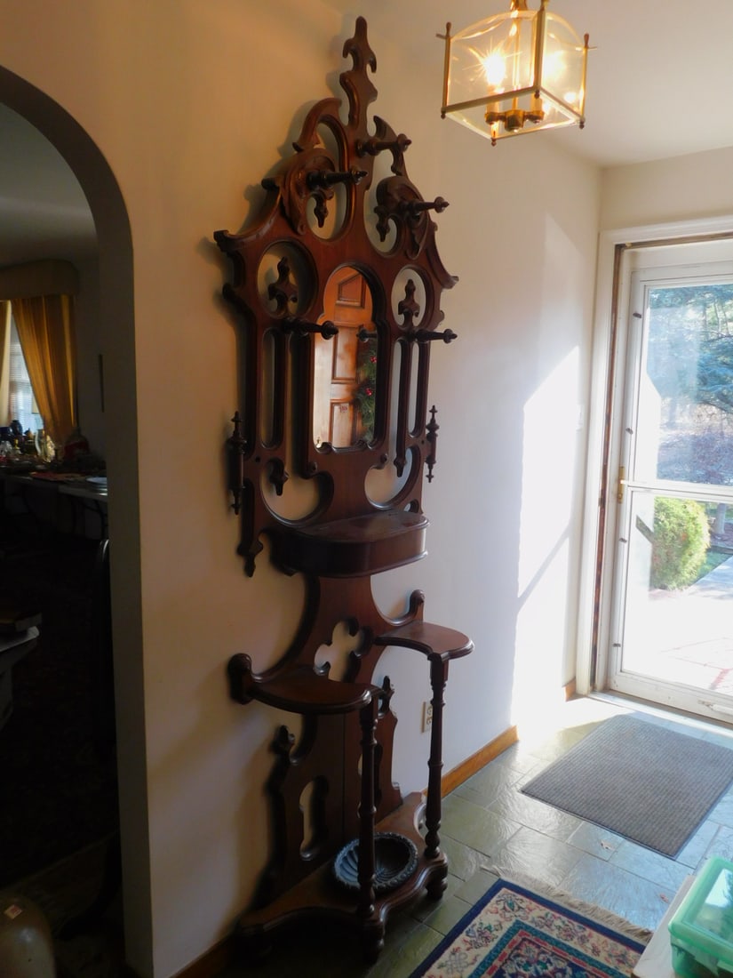 Victorian Hall Rack (1 of 9)