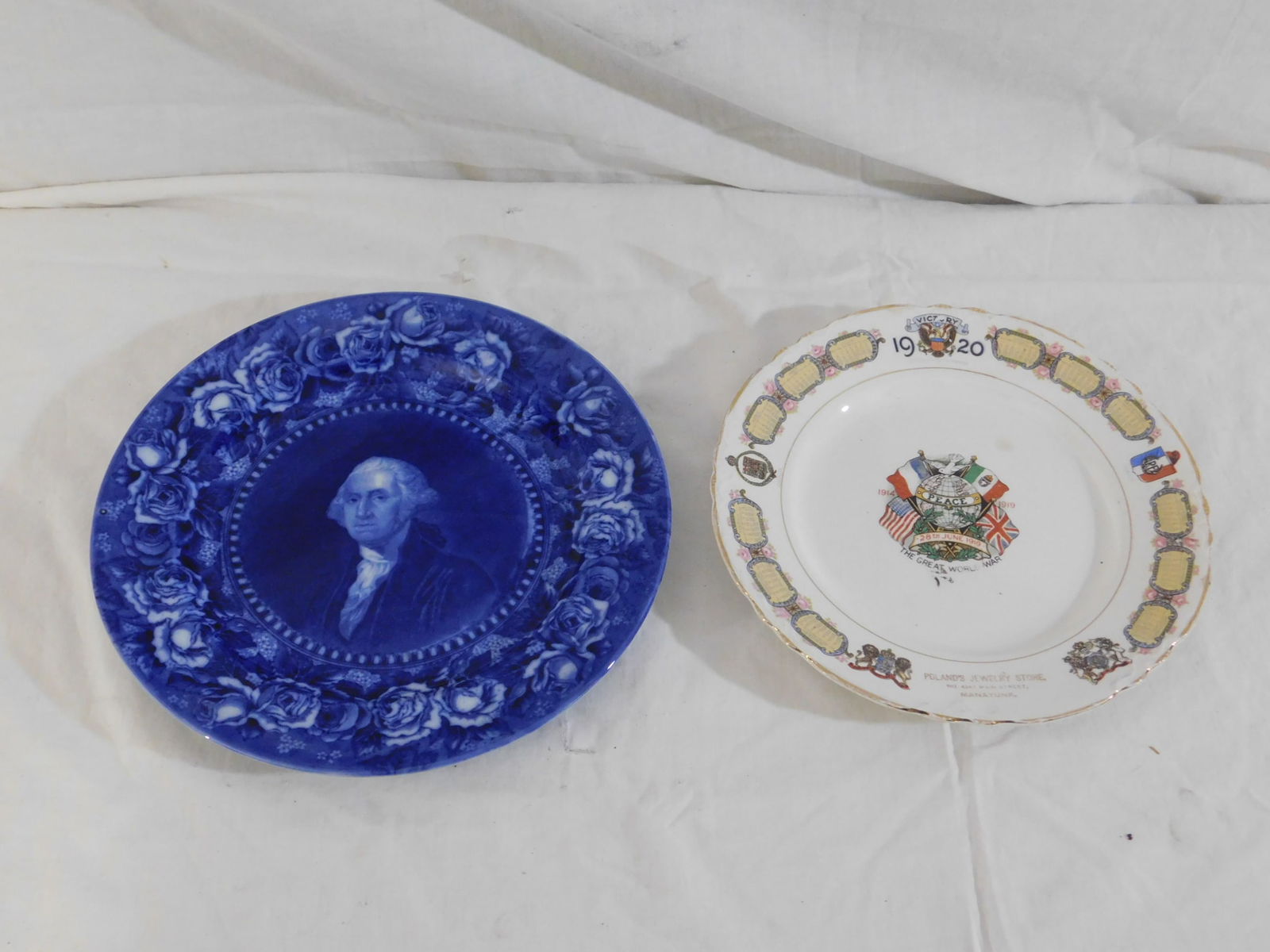 2 Vintage Plates (1 of 4)
