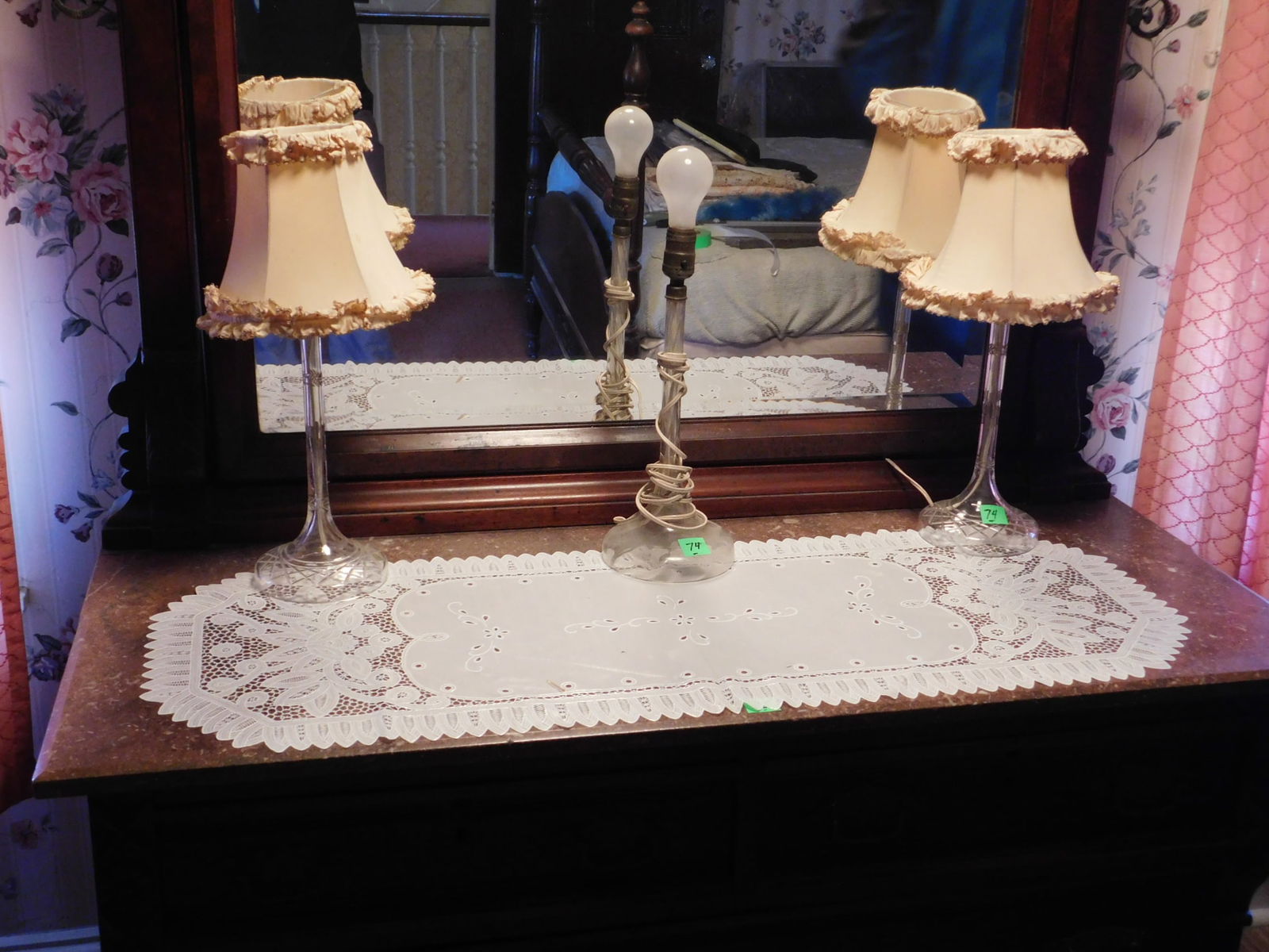 3 Glass table Lamps (1 of 4)