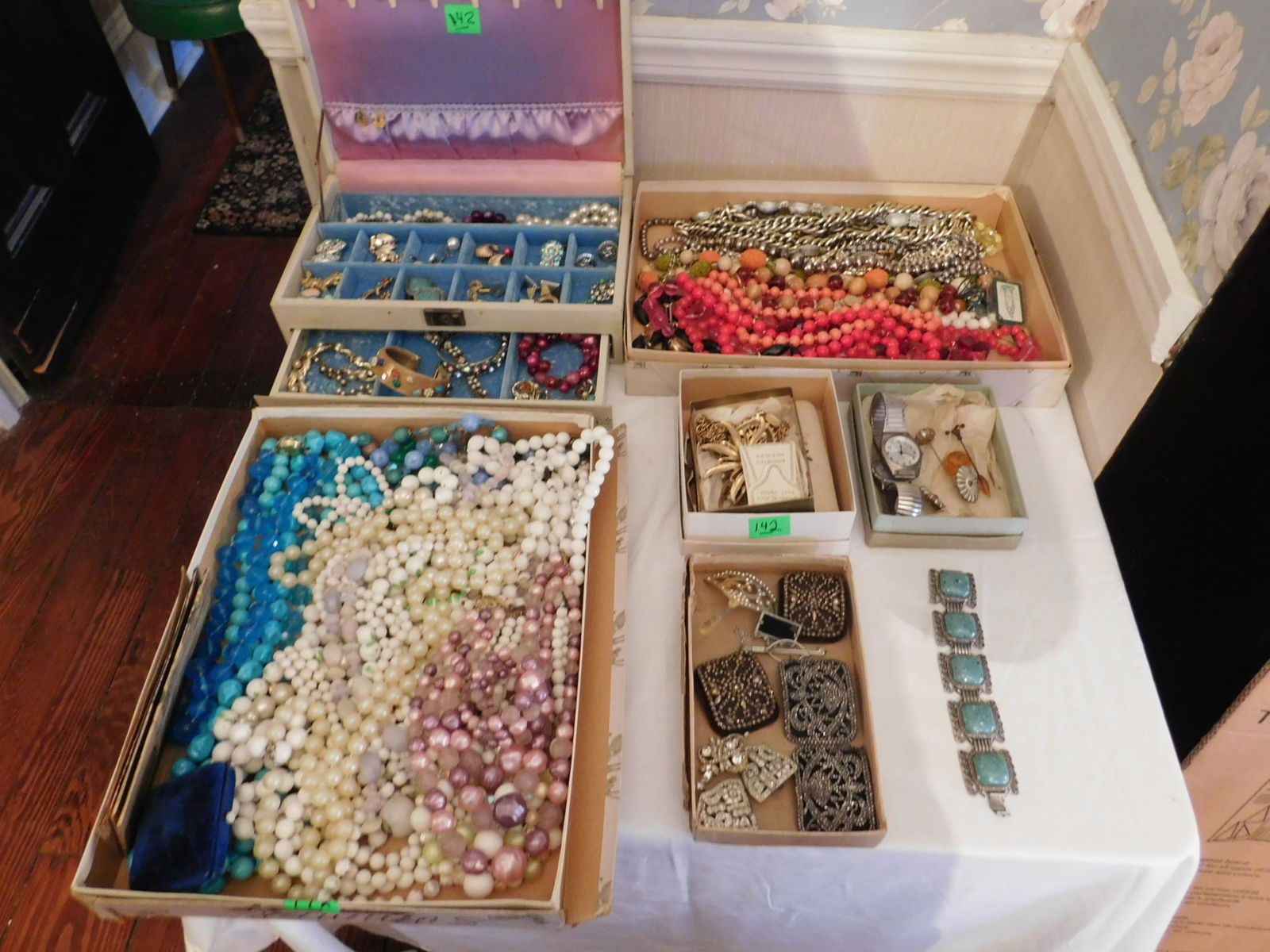 Costume Jewelry Group (1 of 9)