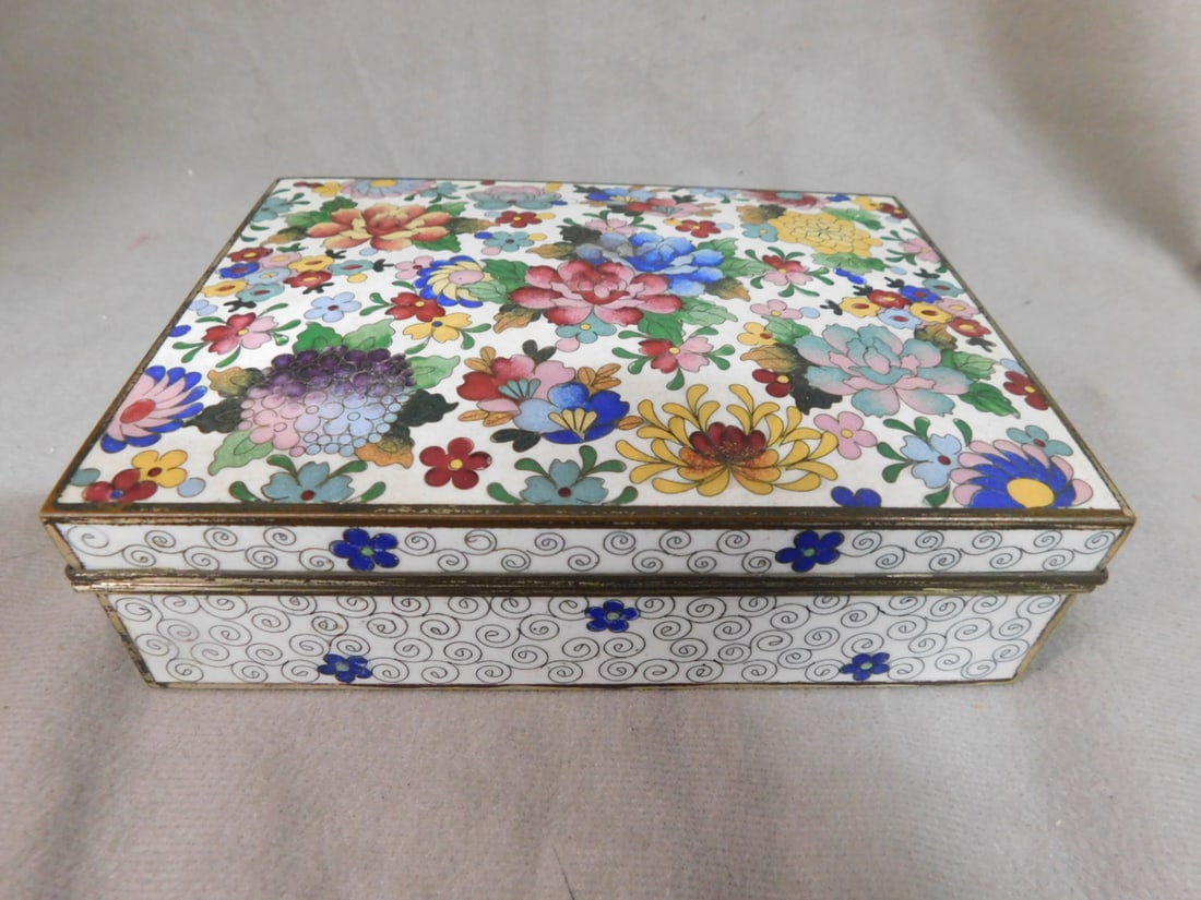 Chinese Cloisonne Box (1 of 4)