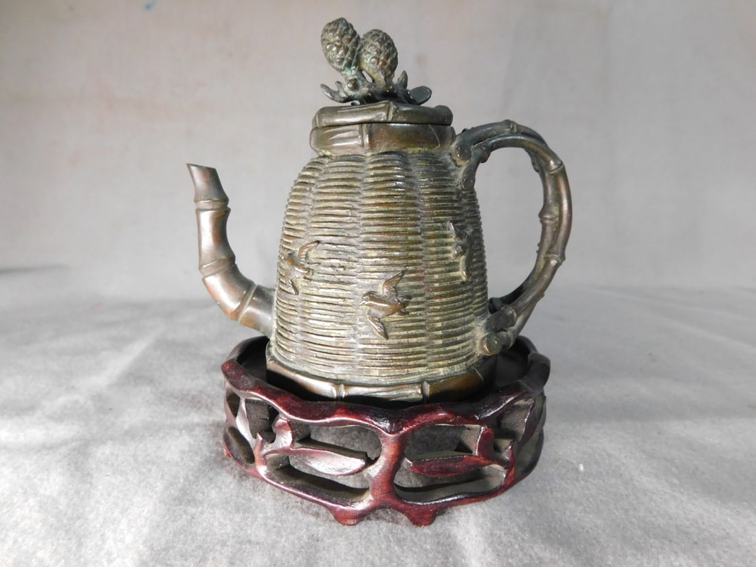 Japanese Bronze Saki Pot (1 of 6)