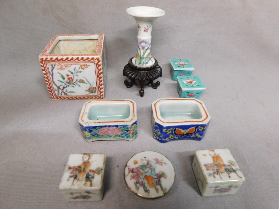Chinese Mini Porcelain Group (1 of 5)