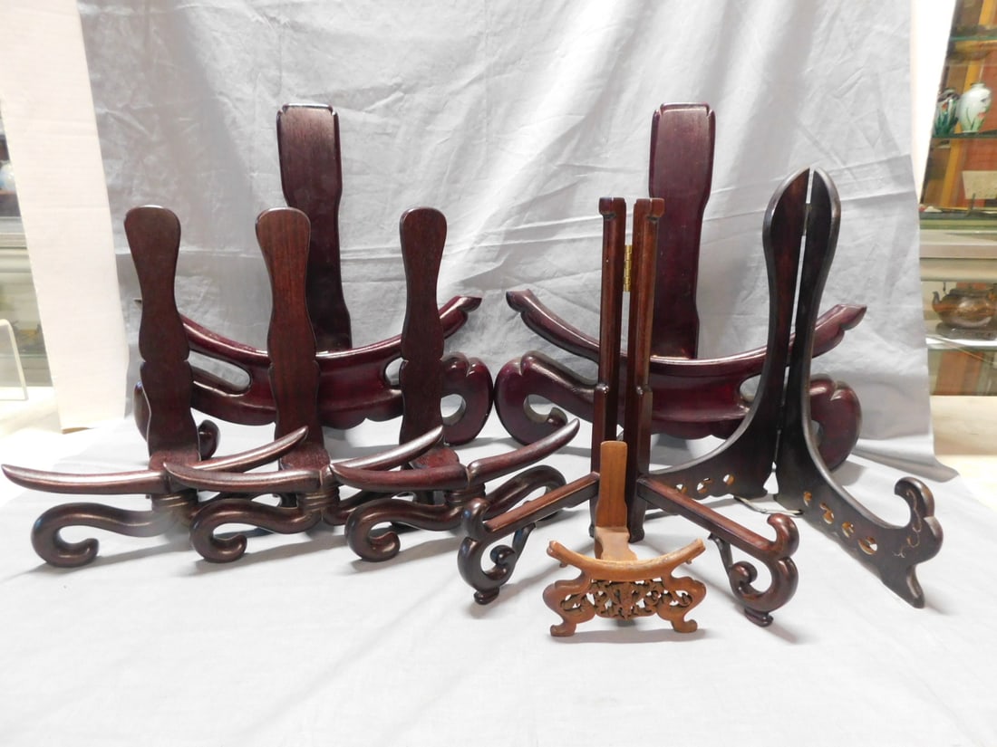 8 Chinese Plate Stands (1 of 4)