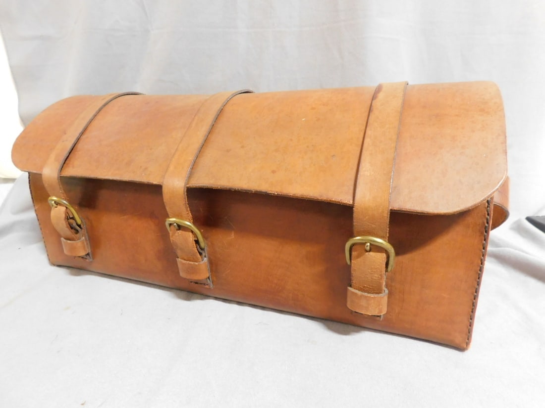 Leather Carrying Case (1 of 3)