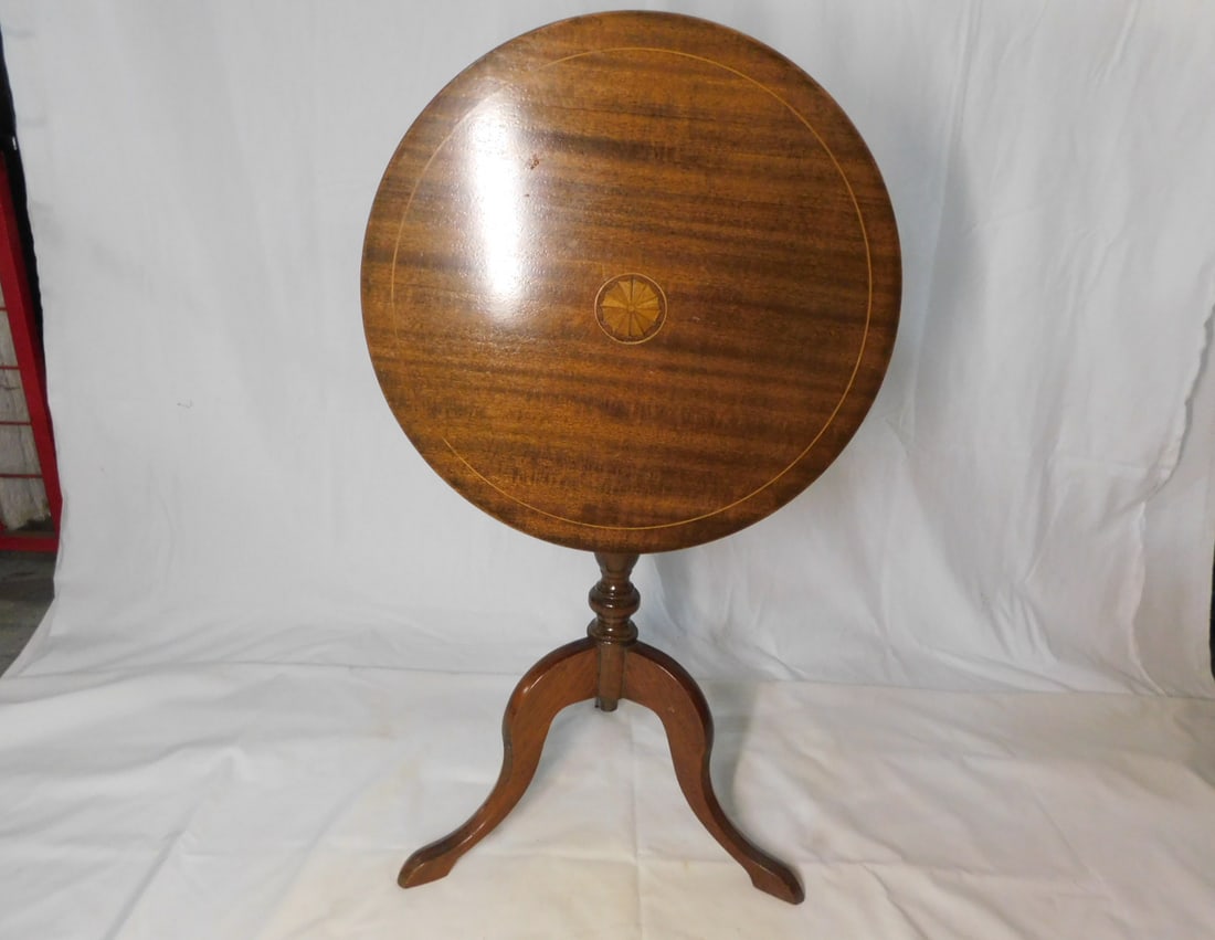 Federal Style Candlestand (1 of 3)