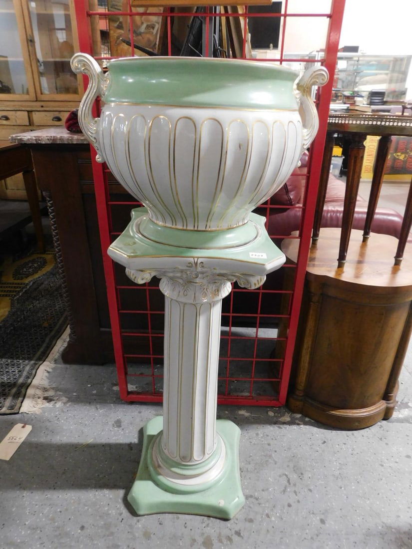 Jardiniere & Pedestal Green/White Classical (1 of 7)