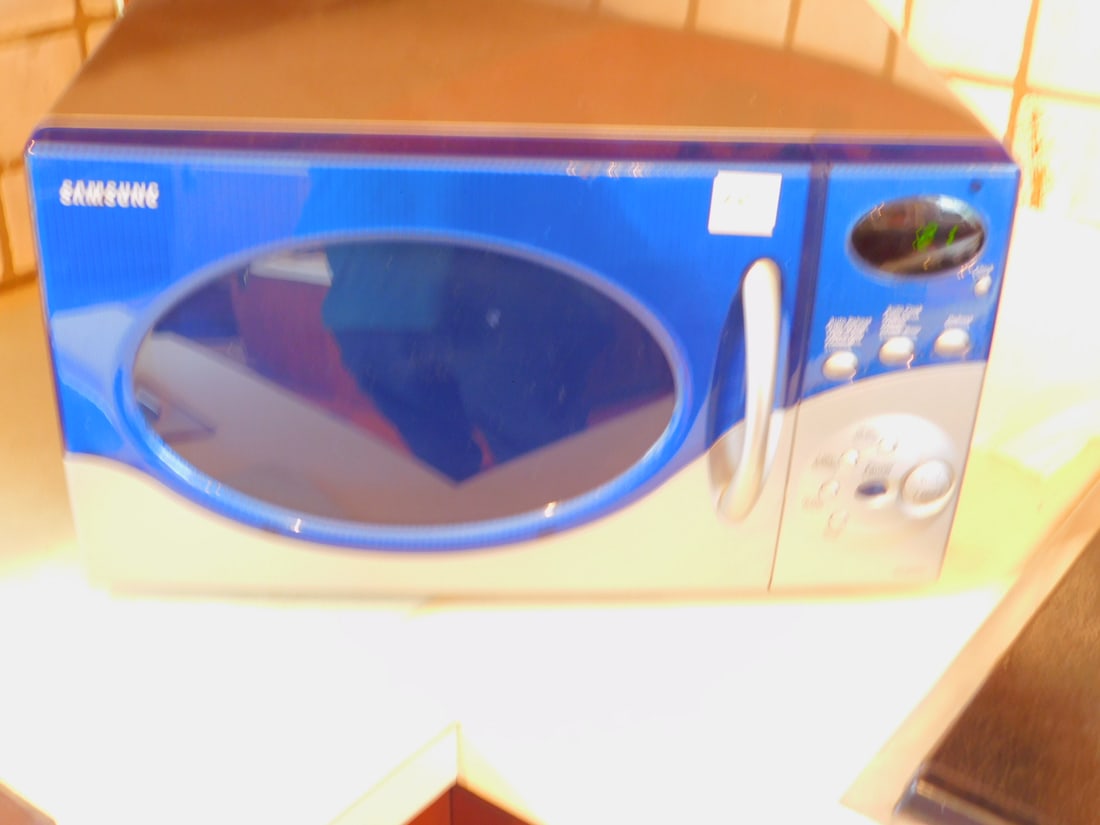 Samsung microwave oven (1 of 4)
