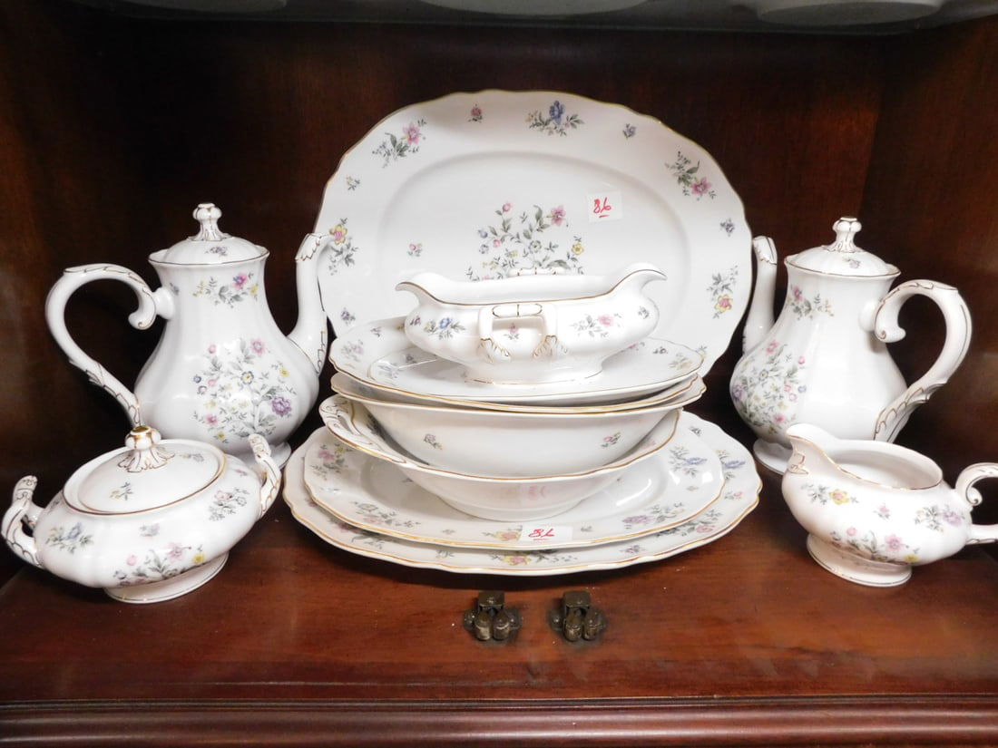 Krautheim china service (1 of 9)