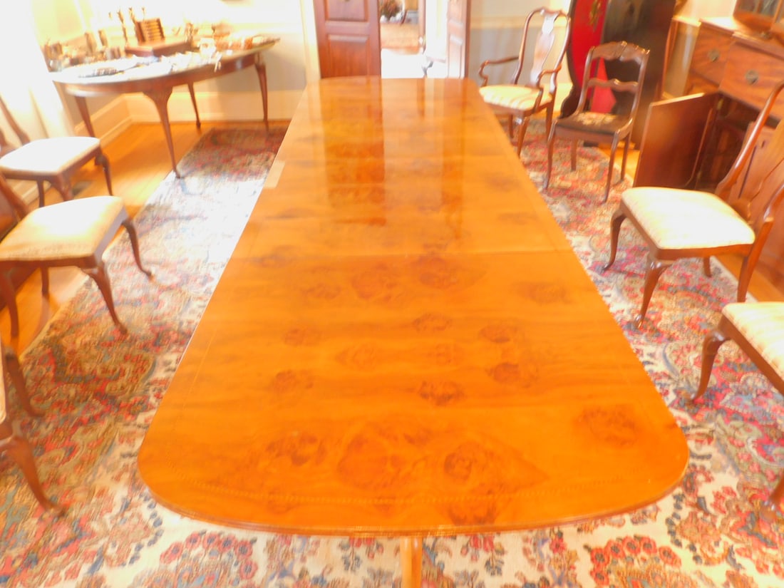 Queen Anne style banquet table (1 of 9)