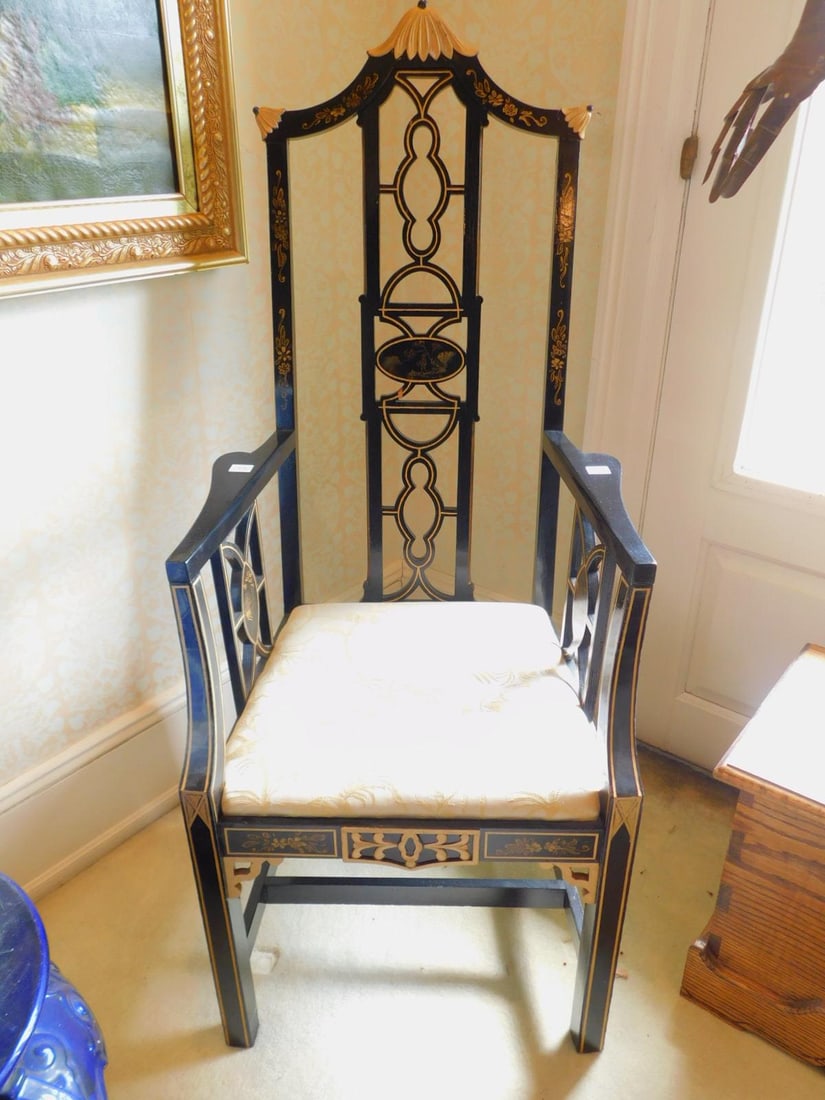 Chinese style throne chair (1 of 5)