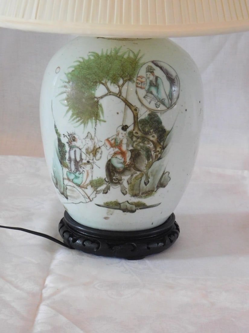 Chinese export lamp (1 of 4)