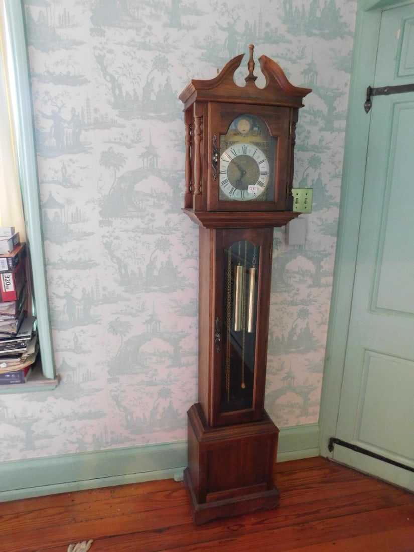 Emperor Grandmothers clock (1 of 5)