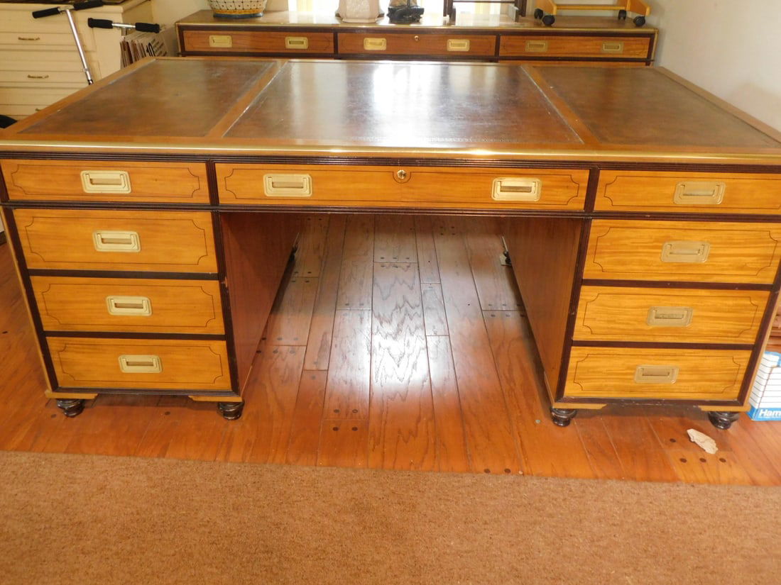 Baker Executive Partners desk w/ credenza (1 of 5)