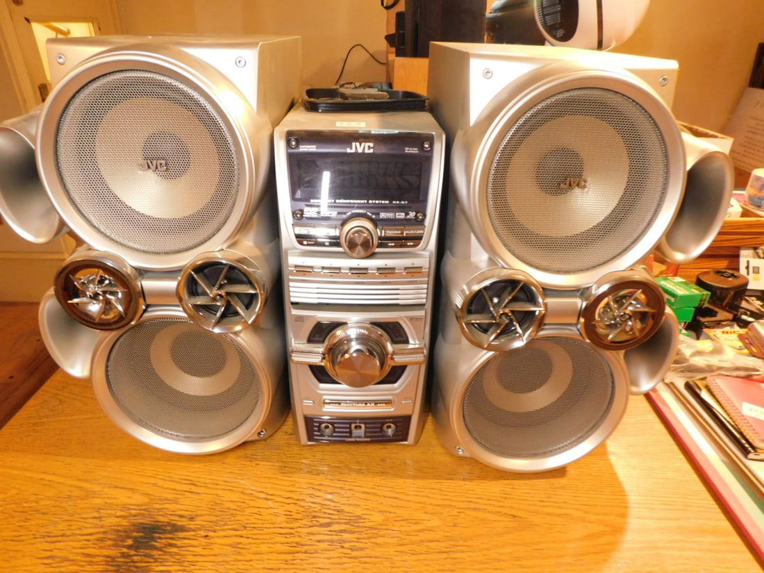 JVC Twin Giga-Tube System (1 of 3)