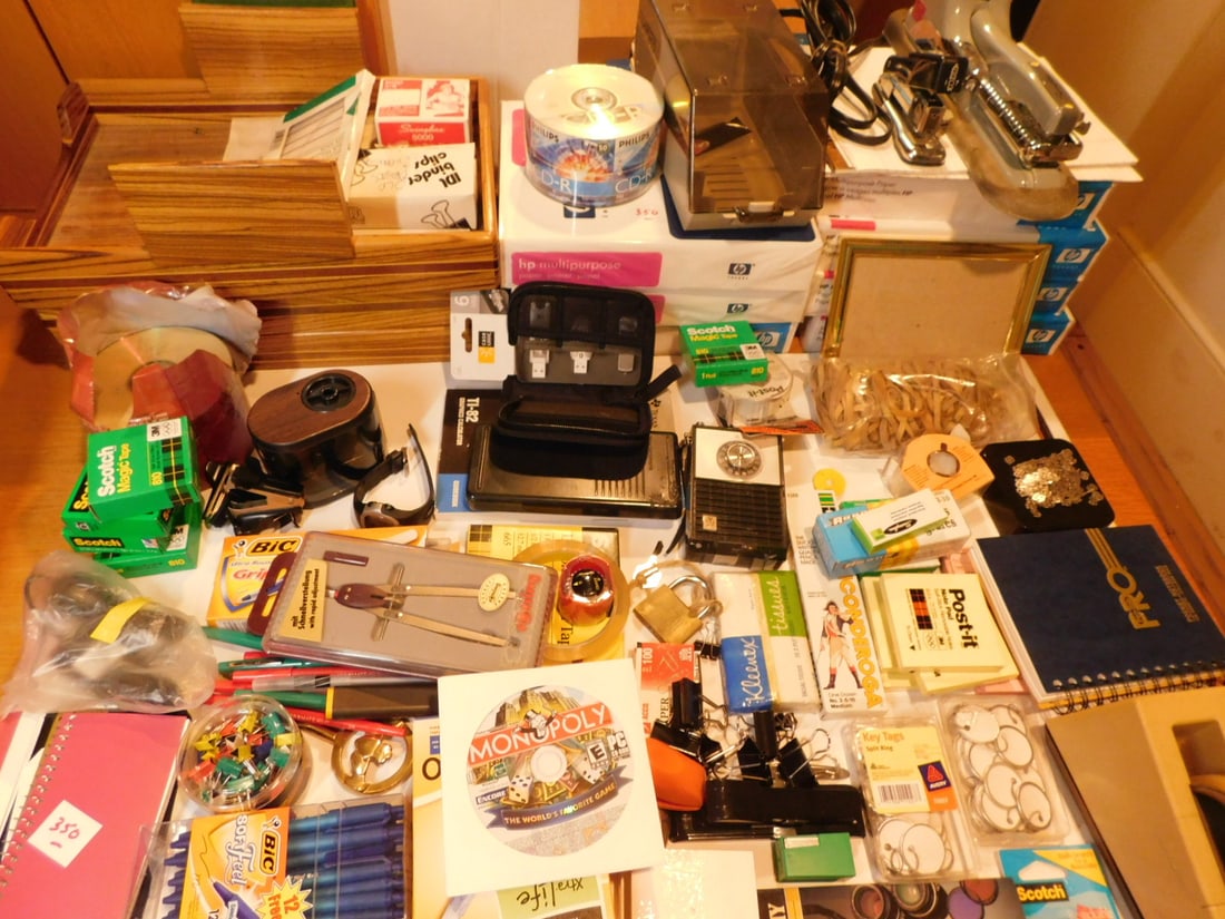 Assorted office supplies (1 of 3)