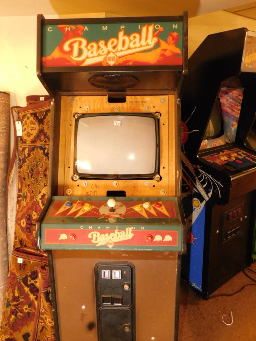 Sega Champion Baseball arcade game (1 of 3)