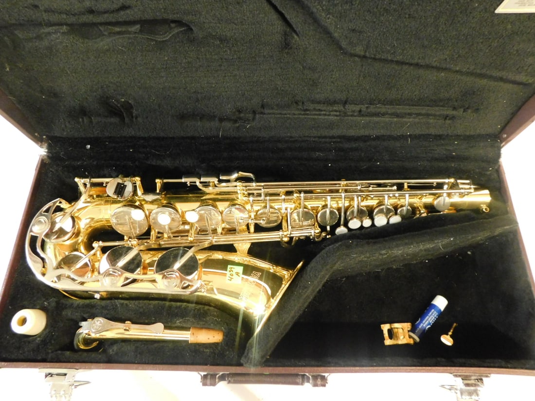 Yamaha YAS-23 Alto Sax (1 of 8)