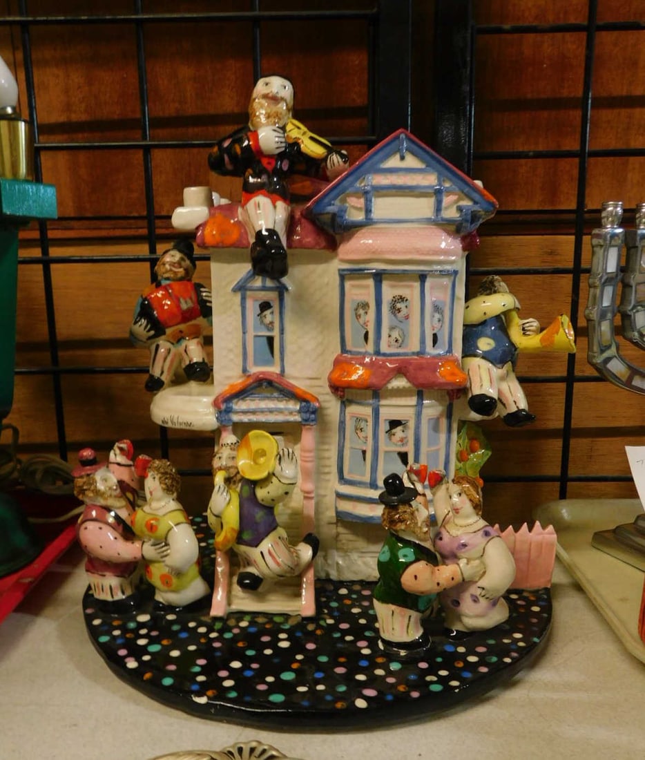 Noi Volkov Ceramic Menorah (1 of 4)