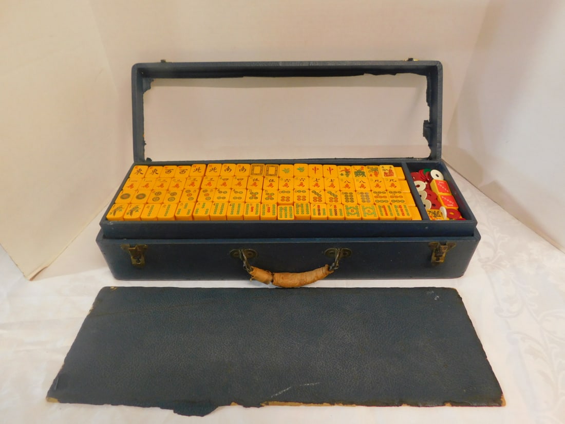 Mah Jongg Set (1 of 5)