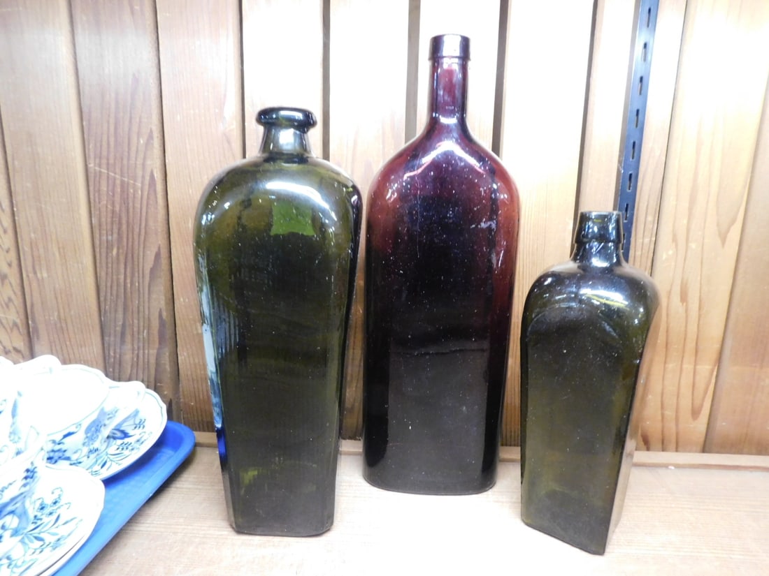 3 Vintage Bottles Bottle (1 of 13)