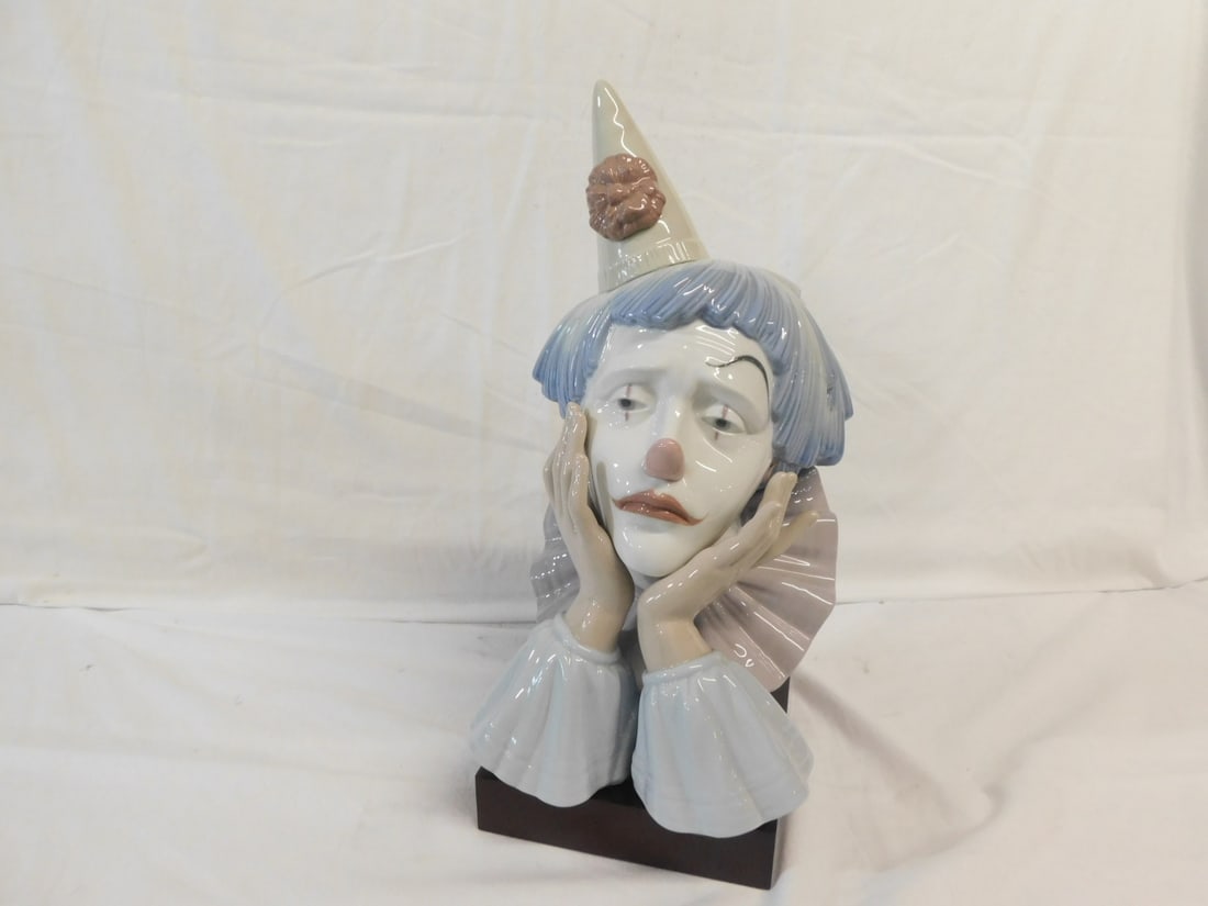 Lladro Clown Bust (1 of 3)
