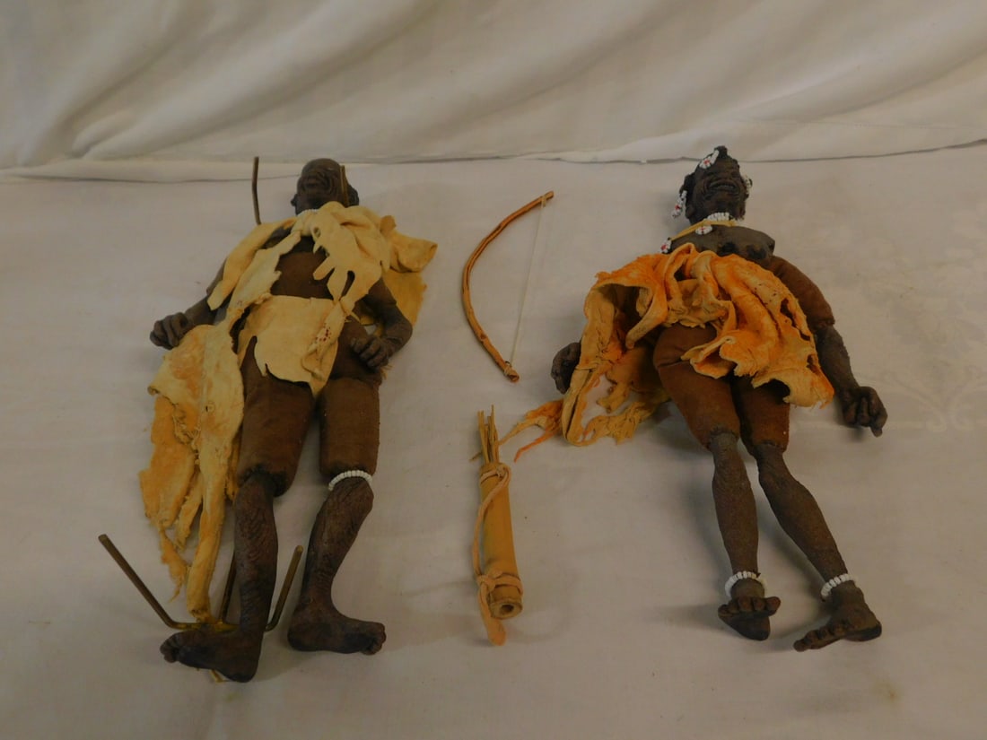 2 Stoneware African Dolls (1 of 7)