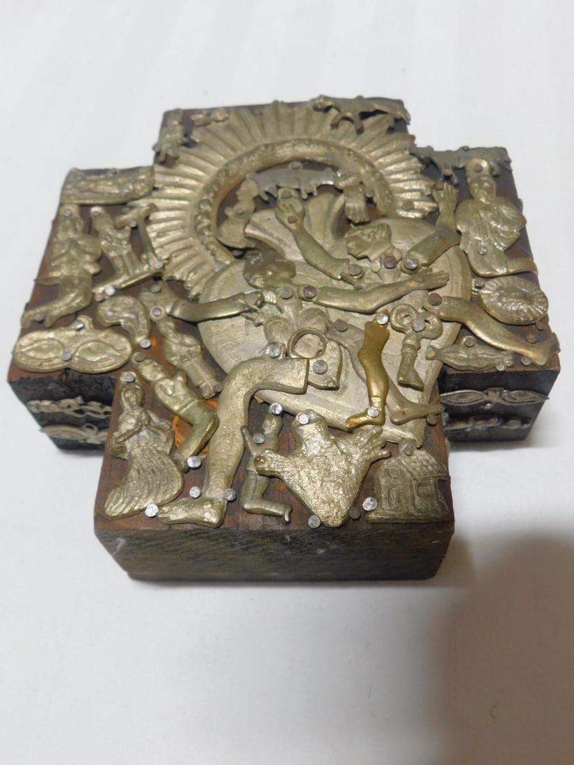 Estela Orgazon Cross (1 of 3)