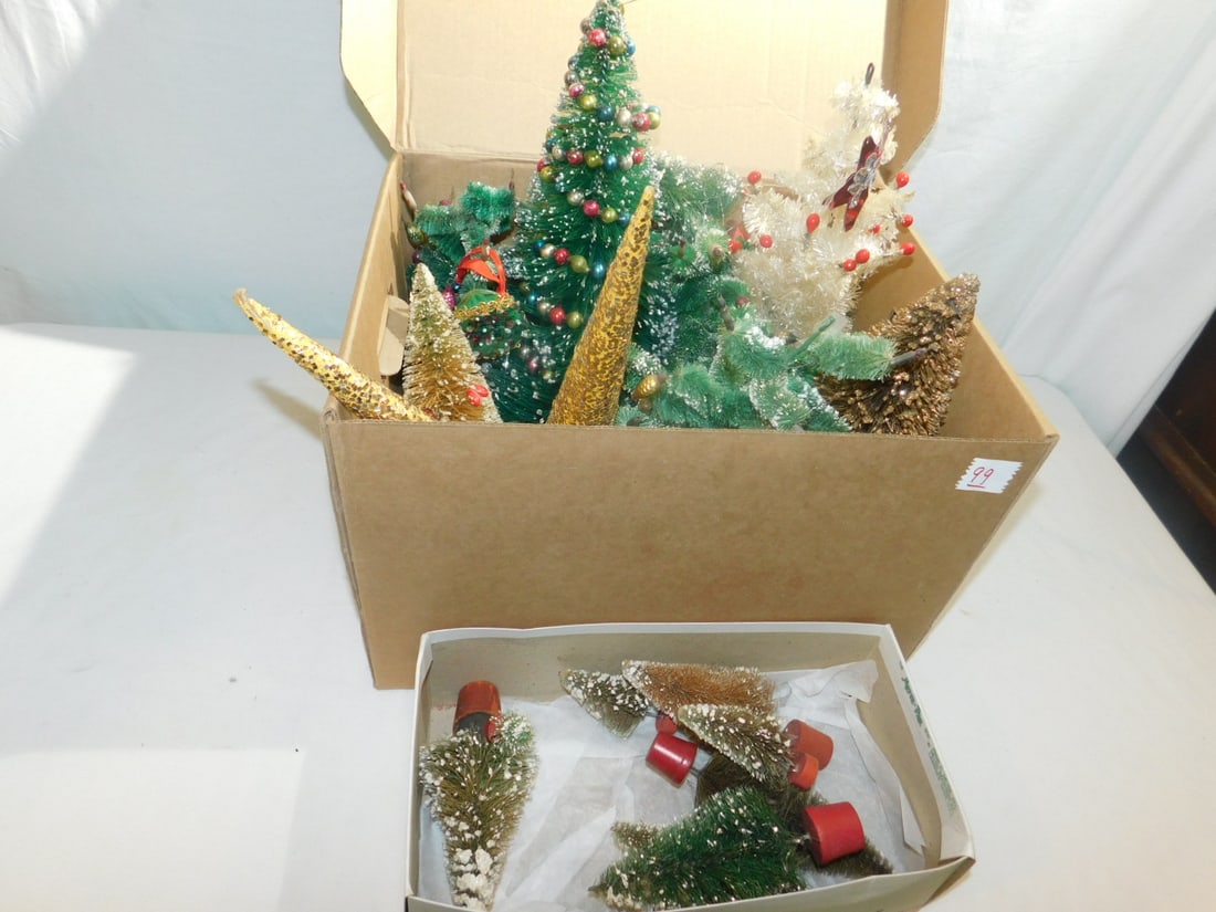 Assorted Vintage Bottle Brush: Assorted Vintage Bottle Brush Christmas trees,various sizes and colors, some with miniature decorations, various sizes, small to large. CONDITION: Good to very good.