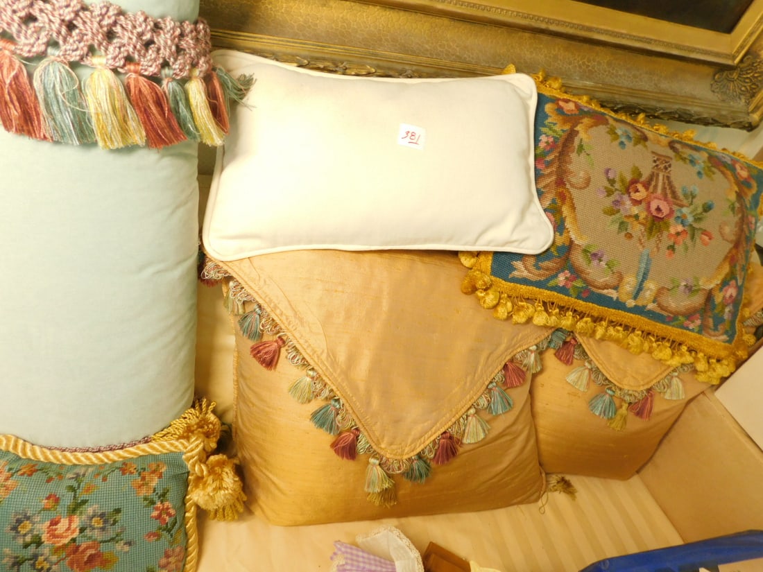 Lot of Accent Pillows: Lot of Accent Pillows, including: Tapestry, fringed edge and other, various sizes and upholstery. CONDITION: Very good.