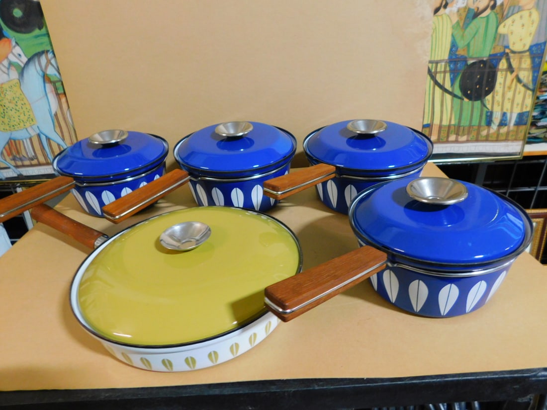 5 Cathrineholm of Norway Pots (1 of 5)