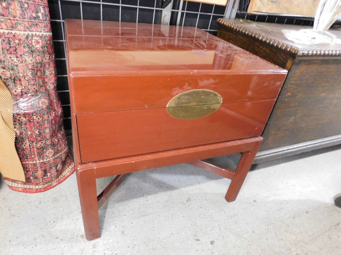 Campaign Style End Table (1 of 2)