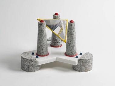 Linda MacNeil, Tri Form Construction 1986