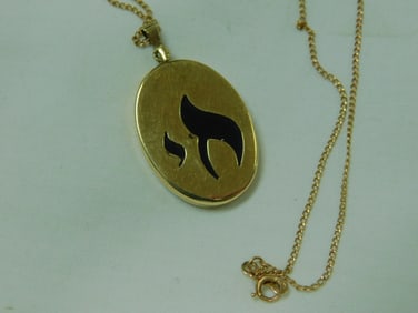 14k Gold & Onyx Cutout Chai Necklace
