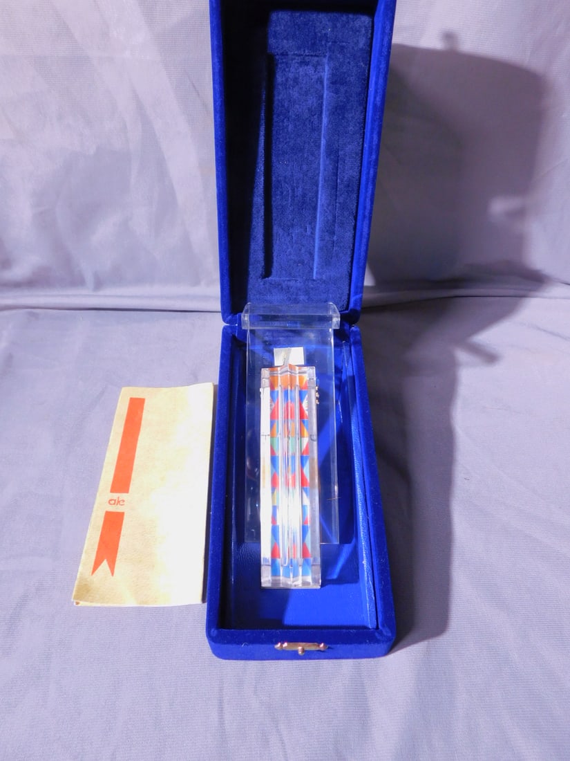 Yaacov Agam / Daum Mezuzah: Yaacov Agam / Daum Mezuzah, signed, limited edition, Daum crystal faceted in the form of a Mogen David, the sterling silver frame houses Agam's 21 color original signed silk screen on arches paper as